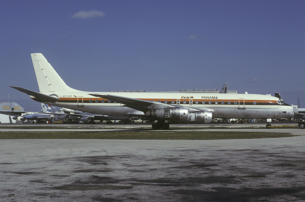 もうすぐ終了9/6までAC Douglas DC-8-30 KLM 1:200 hqdefault.jpg