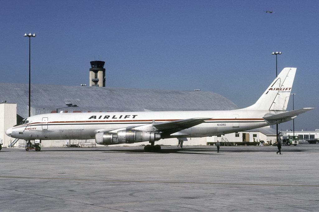 もうすぐ終了9/6までAC Douglas DC-8-30 KLM 1:200 The Mighty Eight